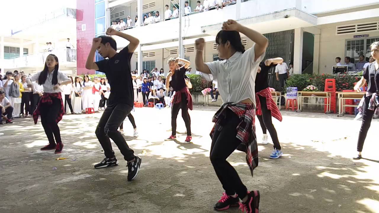 Nhảy hiện đại 12A1 - THPT Thống Nhất 2016