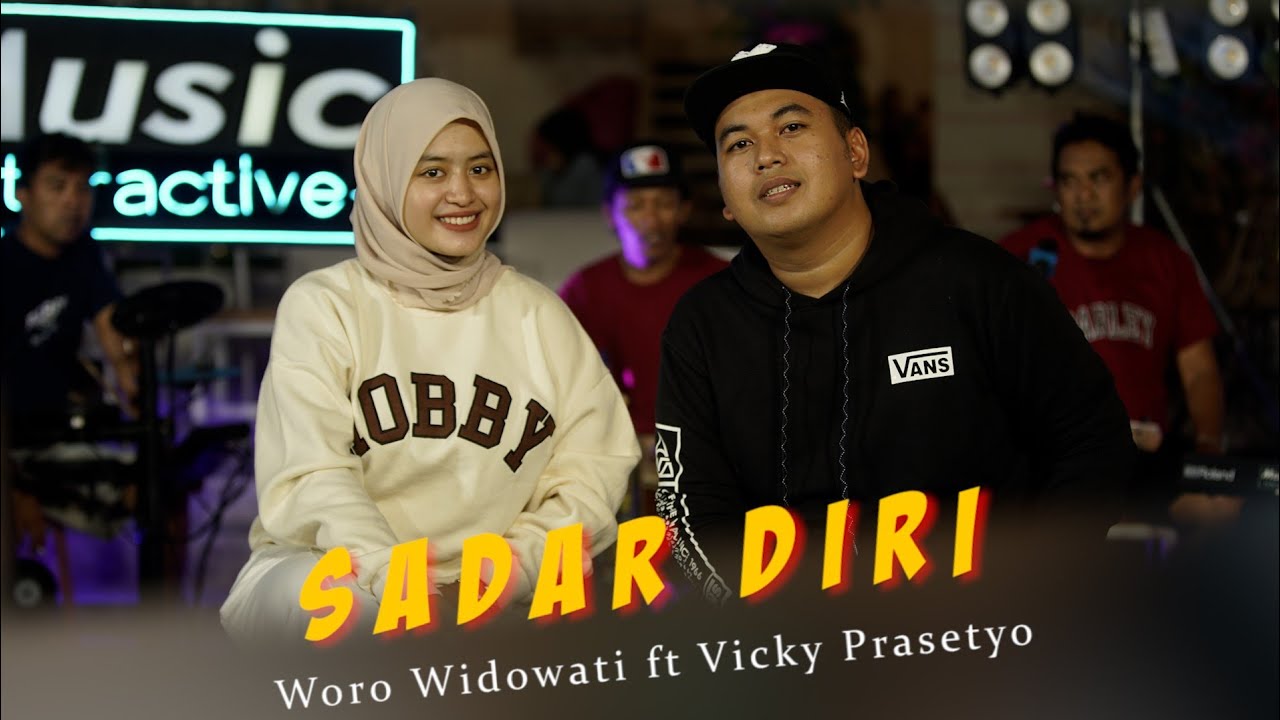 SADAR DIRI - WORO WIDOWATI ft VICKY PRASETYO | AKU PANCEN RA SEMPURNA (MUSIC VIDEO)
