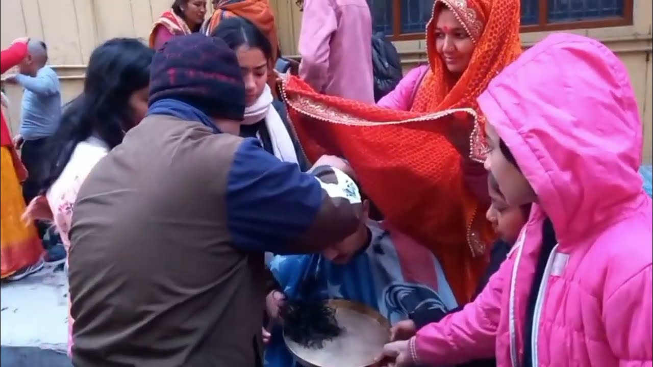 हर की पौड़ी नहाने का मजा ही निराला है