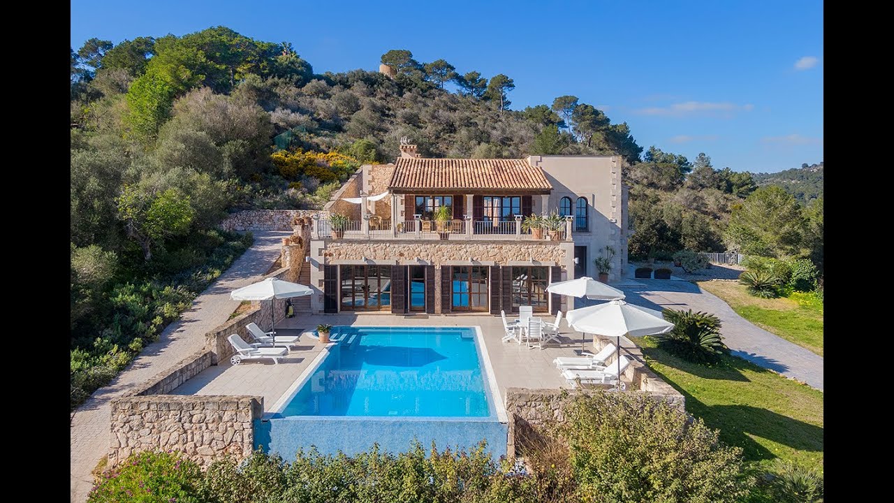 Beautiful hilltop villa with panoramic views for sale in Felanitx, Mallorca