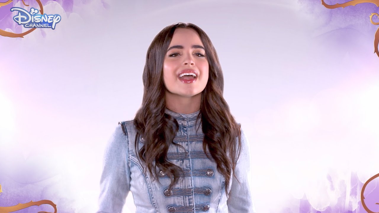 Disney Descendants | Jewelled Headband Tutorial ✨ | Disney Channel UK