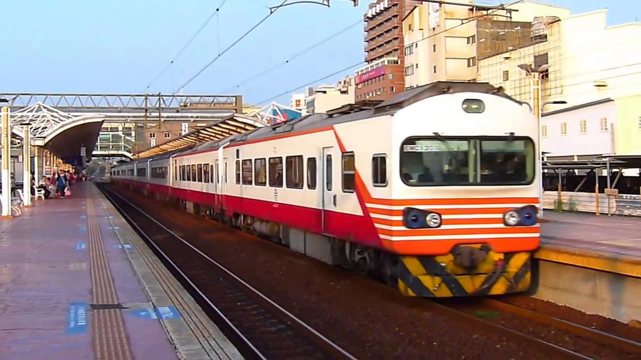斗六站  EMU1200 133次 紅斑馬自強號高速通過
