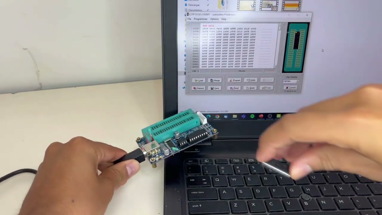 Programador de PICS K150