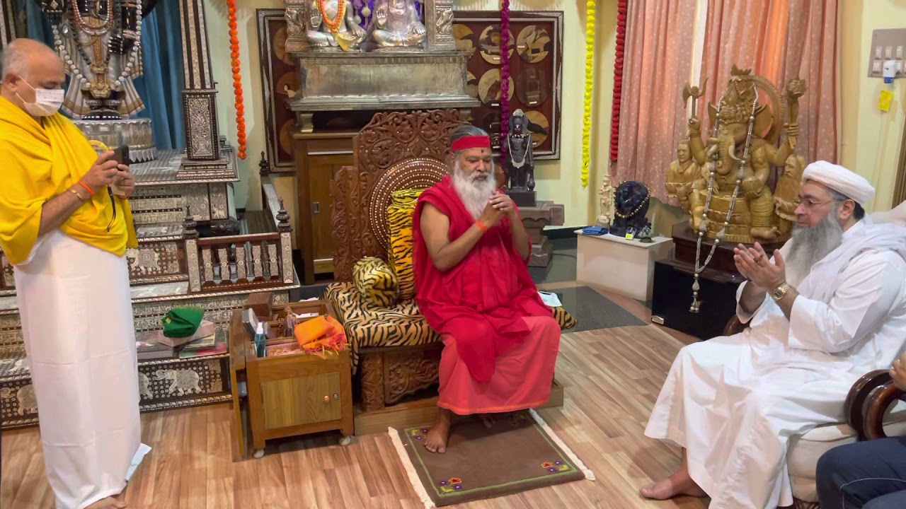 Chief imam Dr.imam Umer ahmed ilyasi at Avdhoot Ashram Mysure