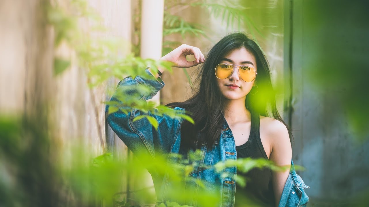 4 PHOTOGRAPHERS SHOOT THE SAME MODEL