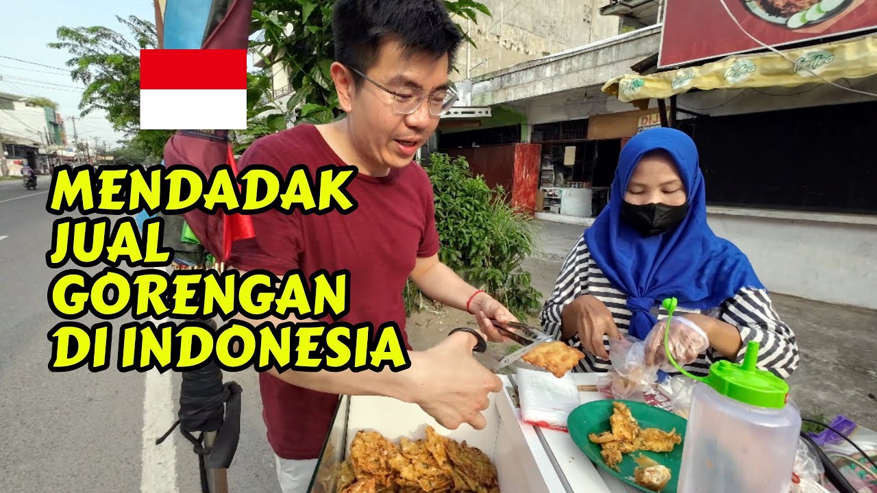 KULINERAN BARENG TEMAN MASA KECIL DI INDONESIA | MENDADAK JUAL GORENGAN 🇮🇩