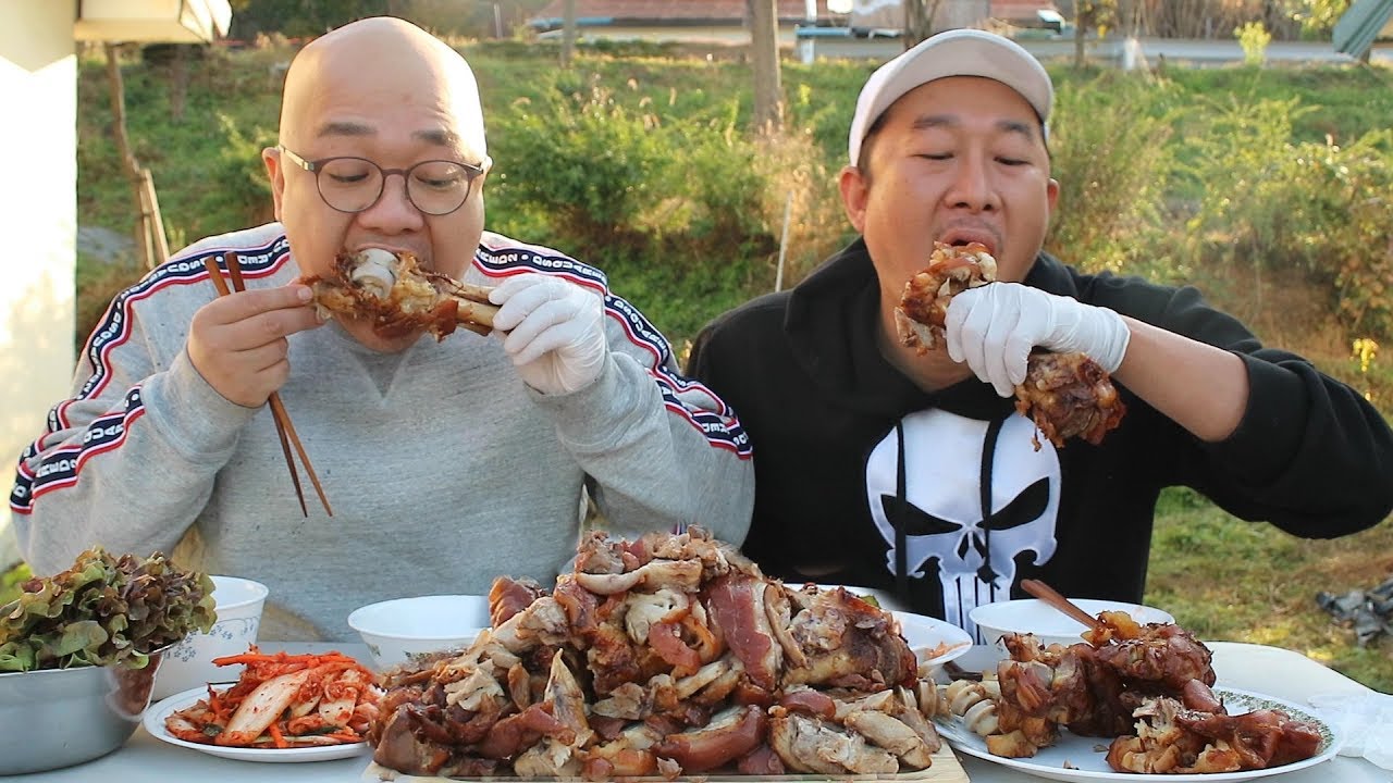동생이랑 족발뜯을게요🍖 Mukbang eating show 왕족발 먹방~