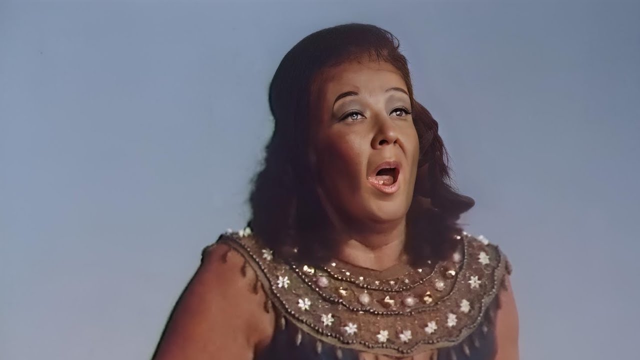 From Wagnerian to Verdi, Ingrid Bjoner sings Aïda's dramatic aria. (LIVE)