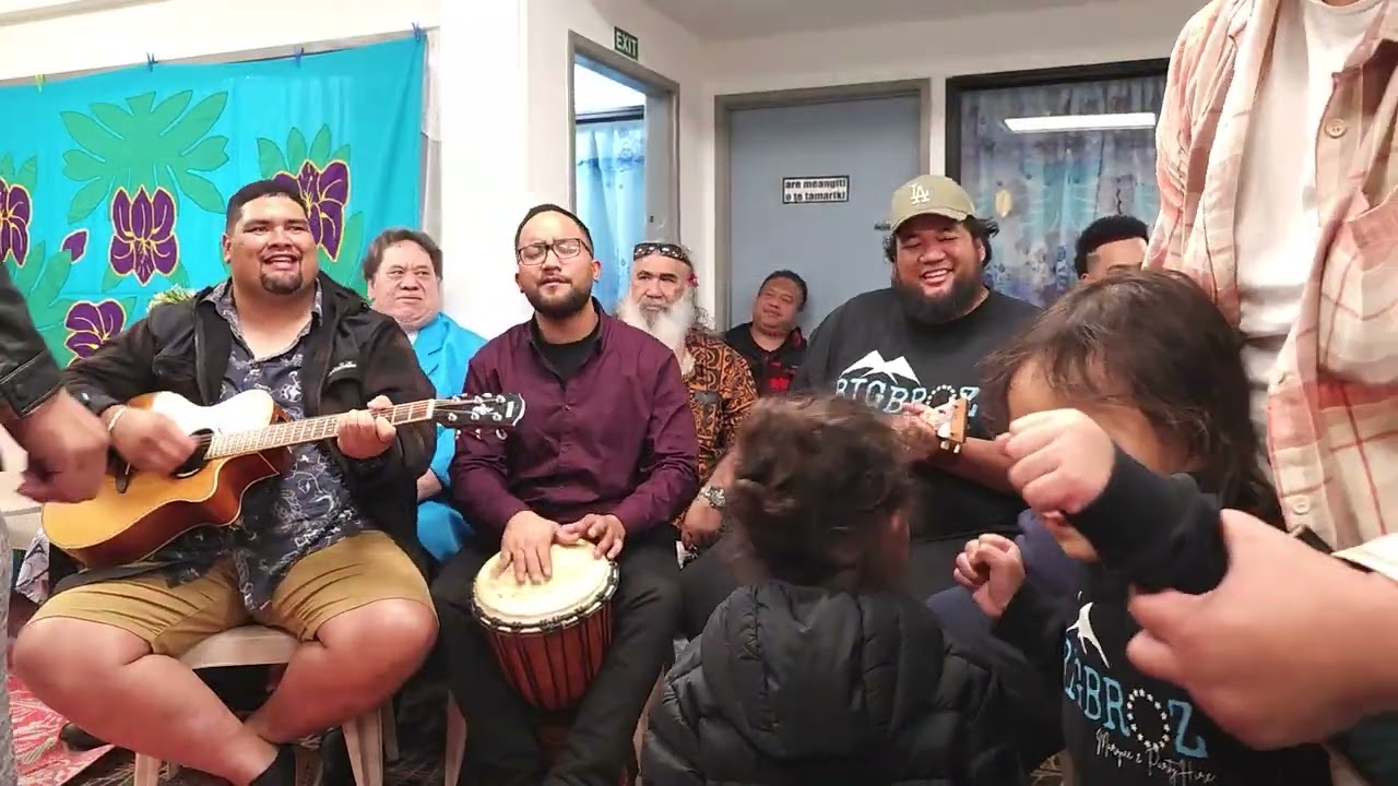 Midnight strings singing for the family of  Mama Akekare Ua