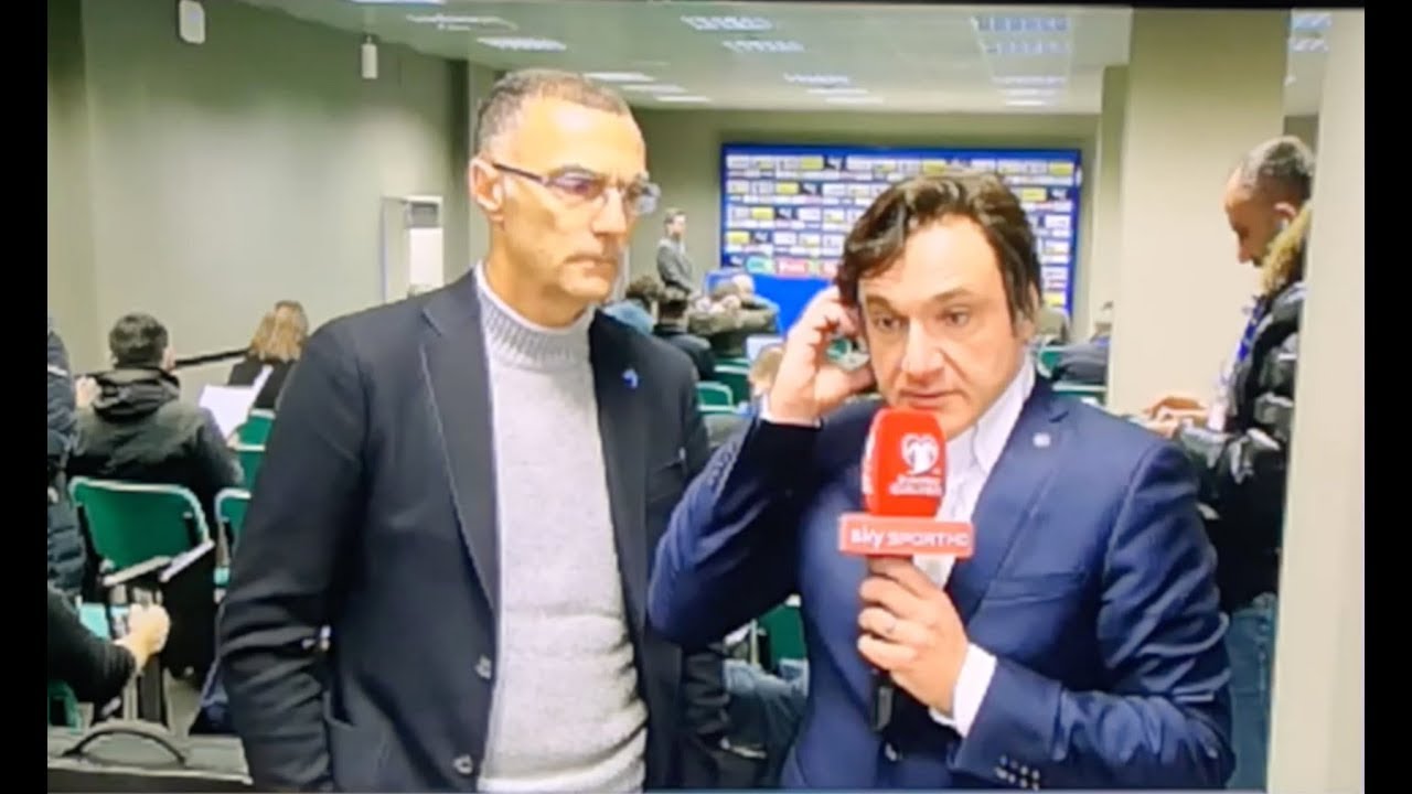 Caressa, bordate su Ventura dopo Italia - Svezia