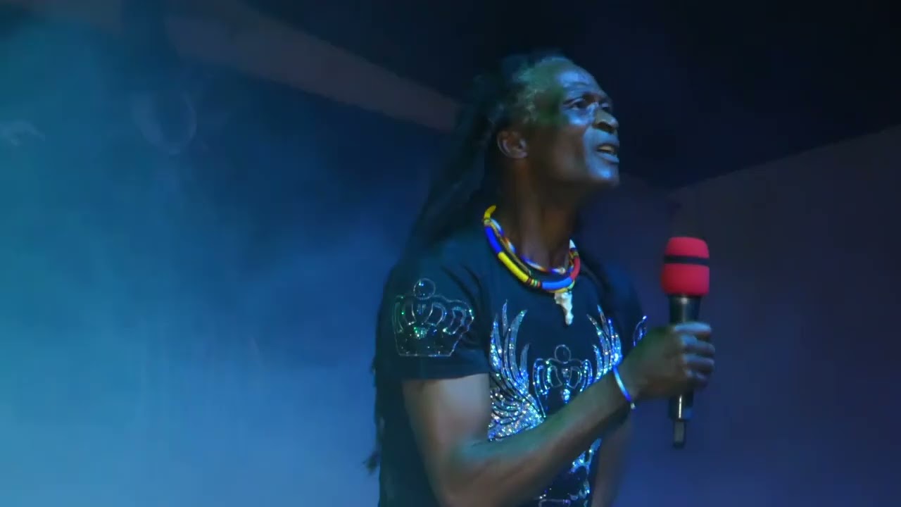 RASTA LILO.  (Concert des Artistes AASECAA à ''AGORA SENGHOR'')