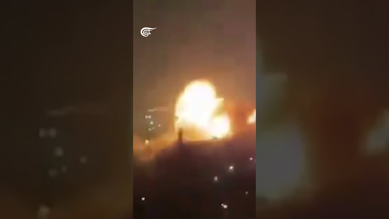 فيديو متداول يوثّق لحظة إصابة عدد من الصواريخ الإيرانية أهدافاً في 