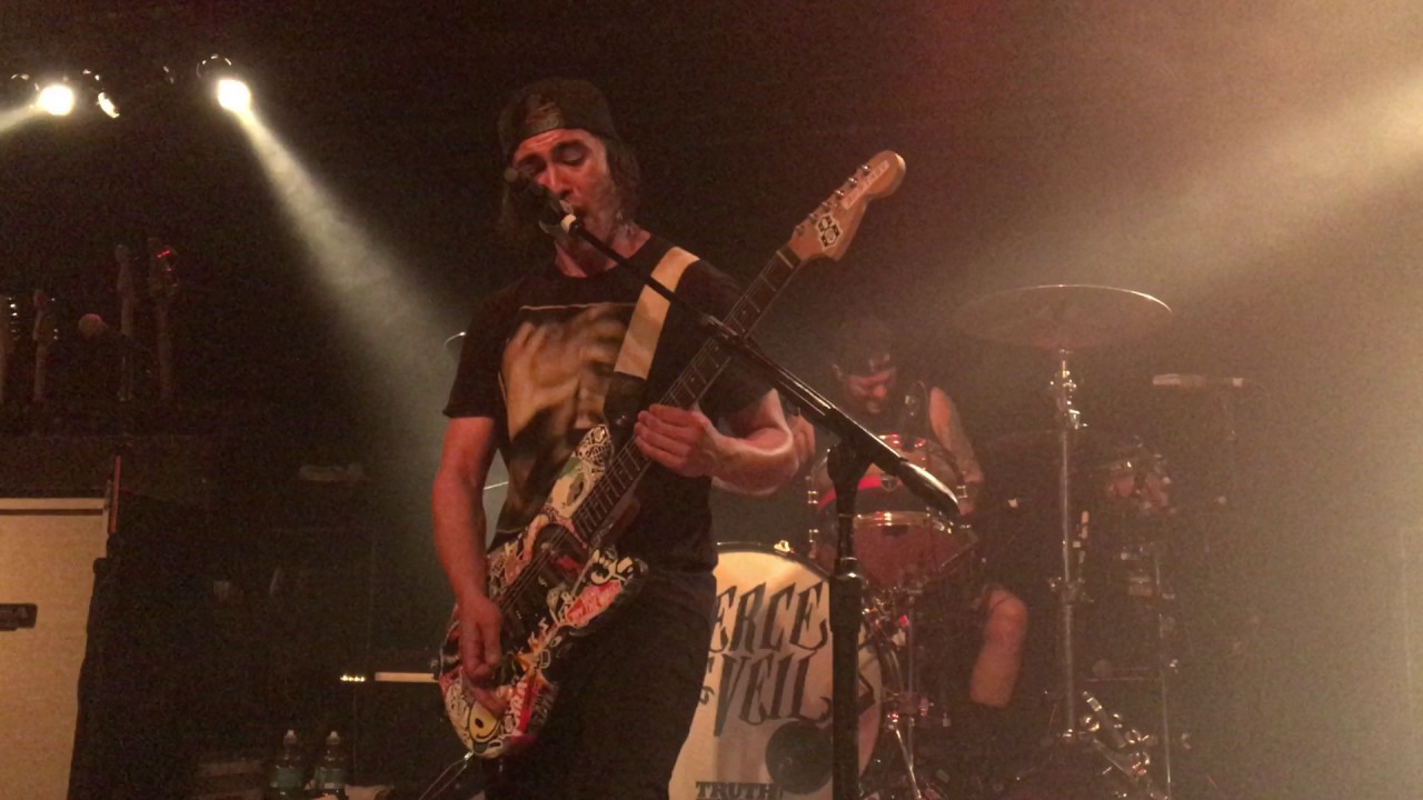 Pierce the Veil - Dive in (live in Dornbirn, 15.06.2017)