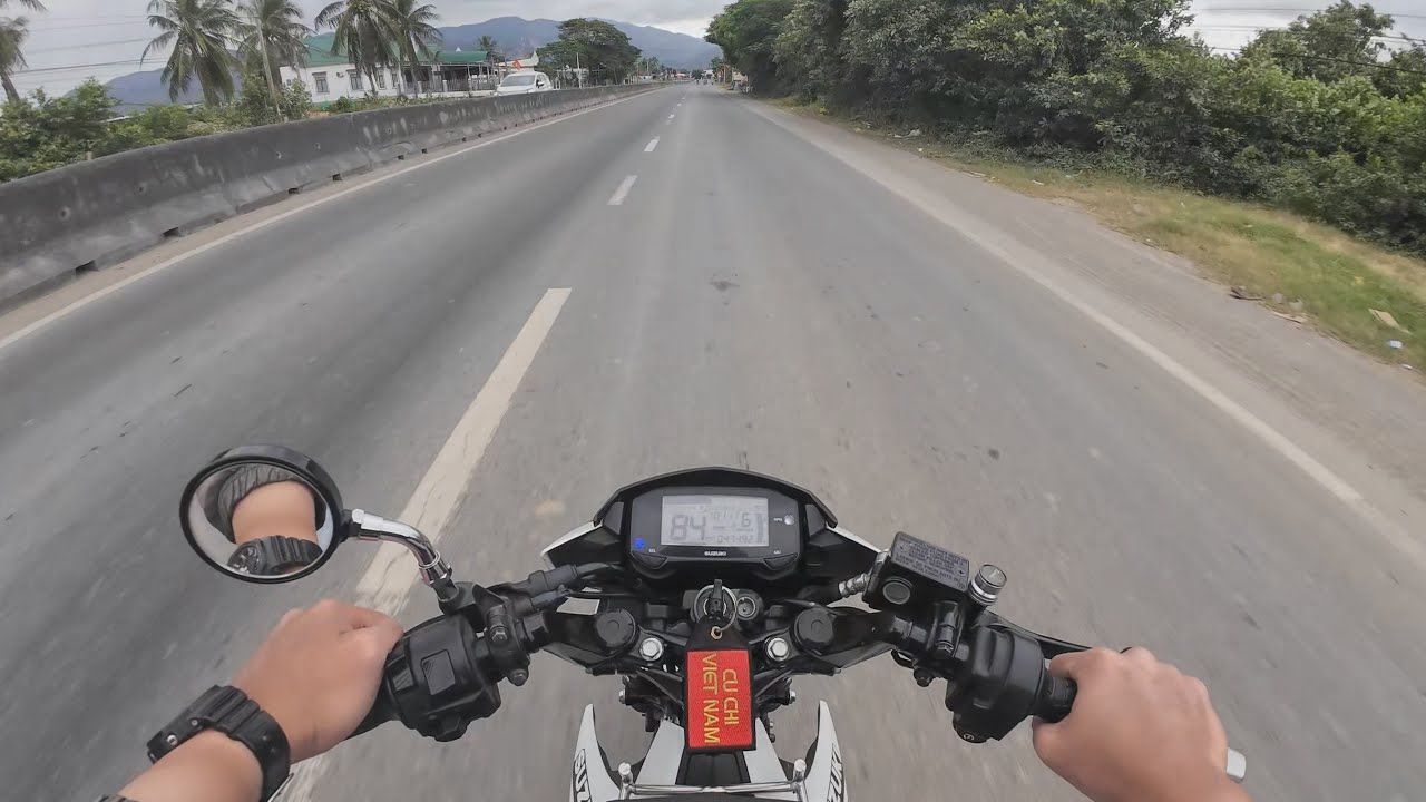 🟡 #5 Sài Gòn - Cam Ranh: Cánh đồng điện gió, Biển Cà Ná, Nhà máy nhiệt điện Vĩnh Tân | Moto Vlog