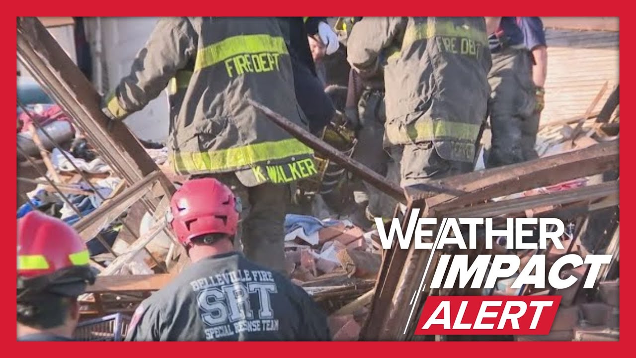 St. Louis wakes up to daunting cleanup, mourning victims after tornado rips through area