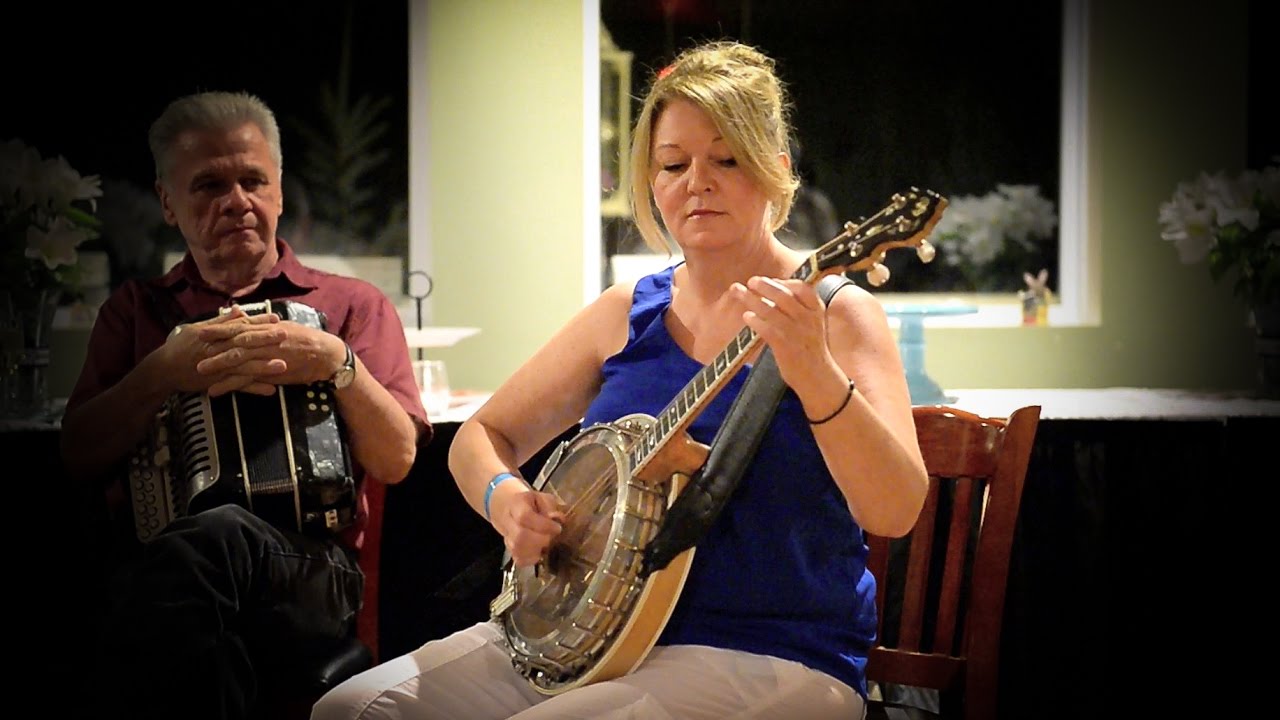 Pauline Conneely: Paddy Cronin's / Within A Mile of Dublin: Catskills Irish 2016 #40.