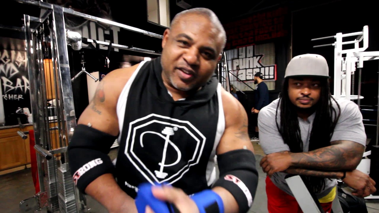 BENCH PRESS PARTY AT IRON ADDICTS GYM | SHIT TALKING | PAUSE REPS | MF HARD WORK