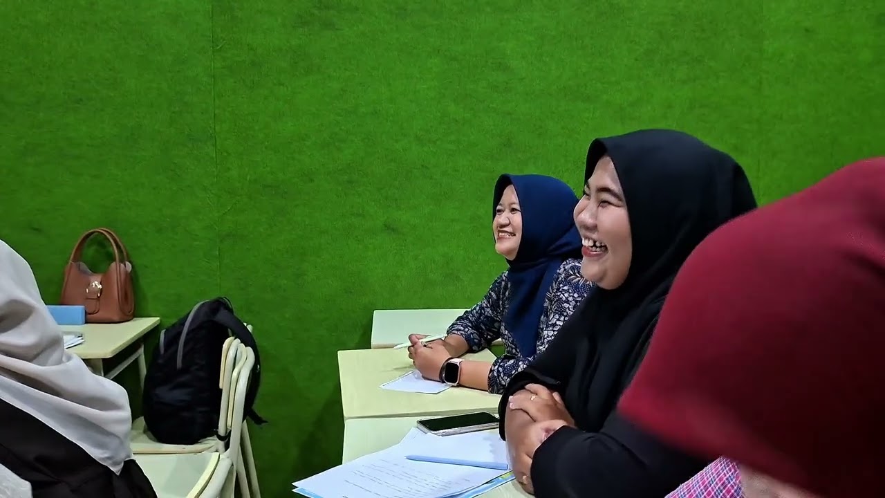Mata kuliah micro teaching kelas 4 fase B materi warisan budaya Indonesia  (benda dan tak benda)
