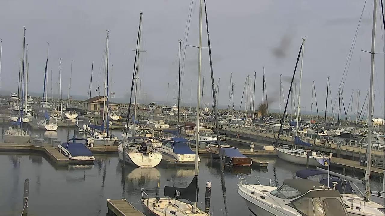 Waukegan Harbor Live Stream