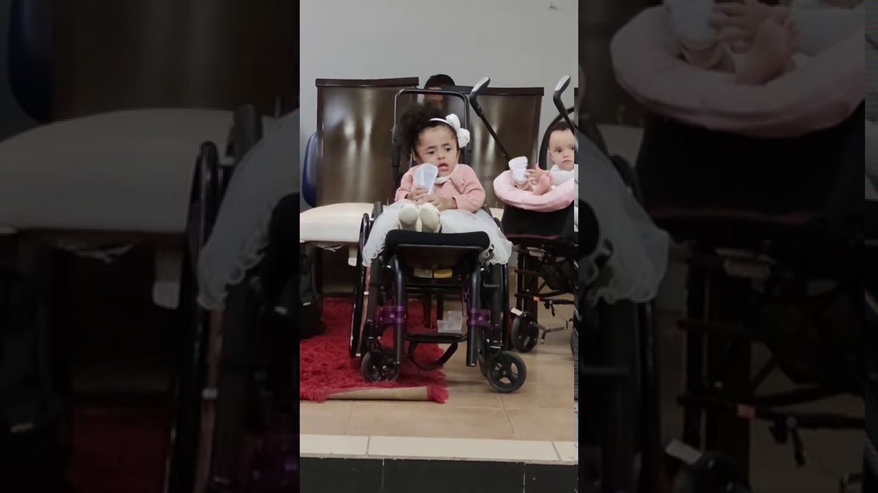 Dependente / Sarah Gabriella Cristal. se vc é dependente de Deus então cante comigo cuida de mim. 🥰
