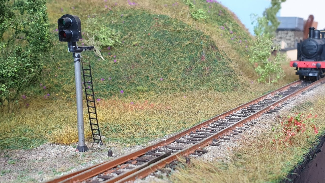 Adding Scenic Detail, Static Grass, Trees, Tufts, to your Model Railway
