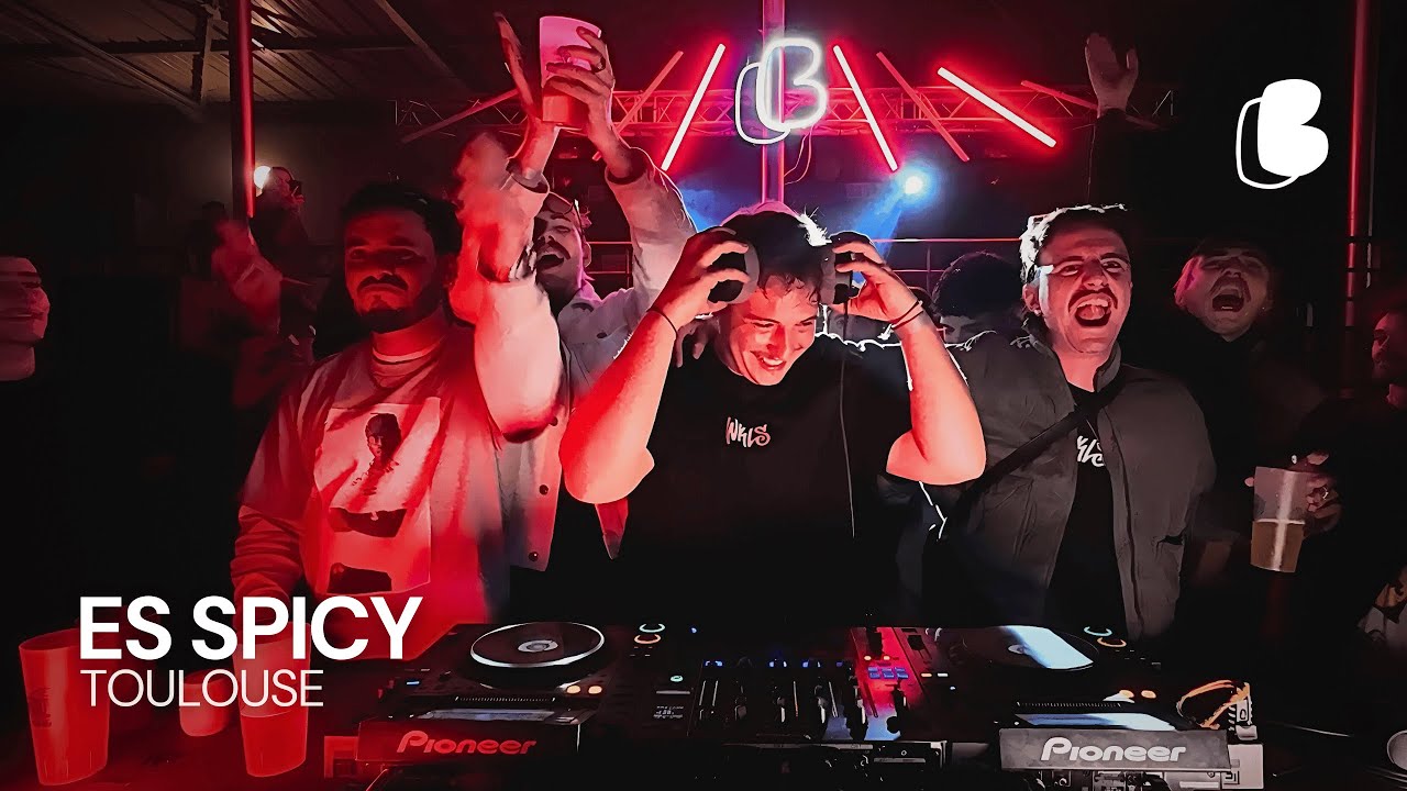 Es Spicy | Techno Rave 360&deg; DJ Set | BlumHouse x MadWorld Music & WKLS Festival