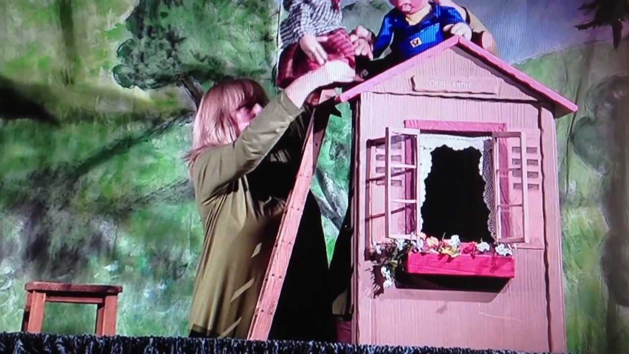 Puppentheater Firlefanz: H&auml;berle f&auml;llt vom Dach aus 