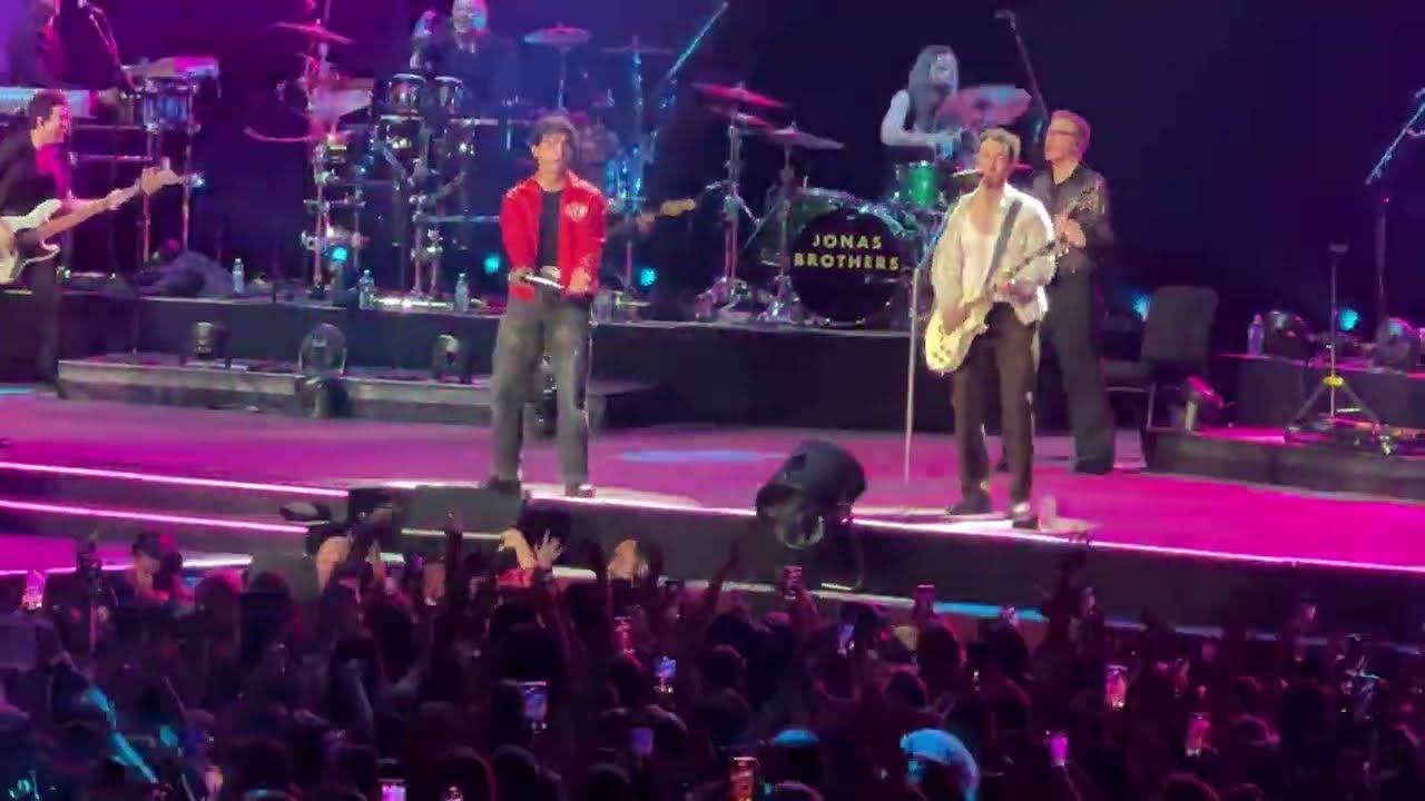 Jonas Brothers Concert -  Year 3000 (Live in Sydney 2024)