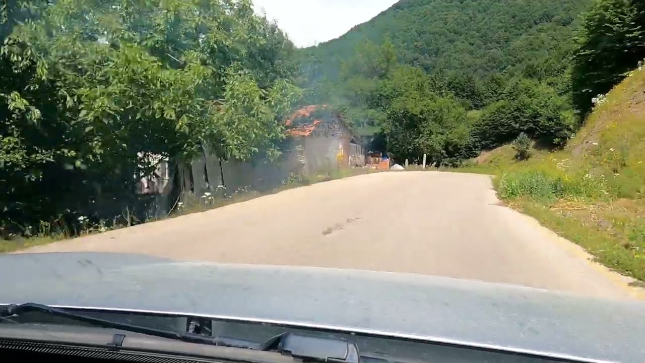 KARADENİZ DE SAKLI KALMIŞ BİR HAZİNE- DEDEDEN KALMA KÖYEVİ- GÖKAL KASABASI SÜTLÜCE 4KDRONE ÇEKİMİ!!!