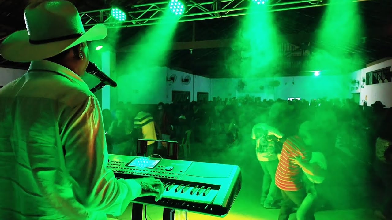 Dema Show ao vivo na ARMI #serradosaimorés #forró