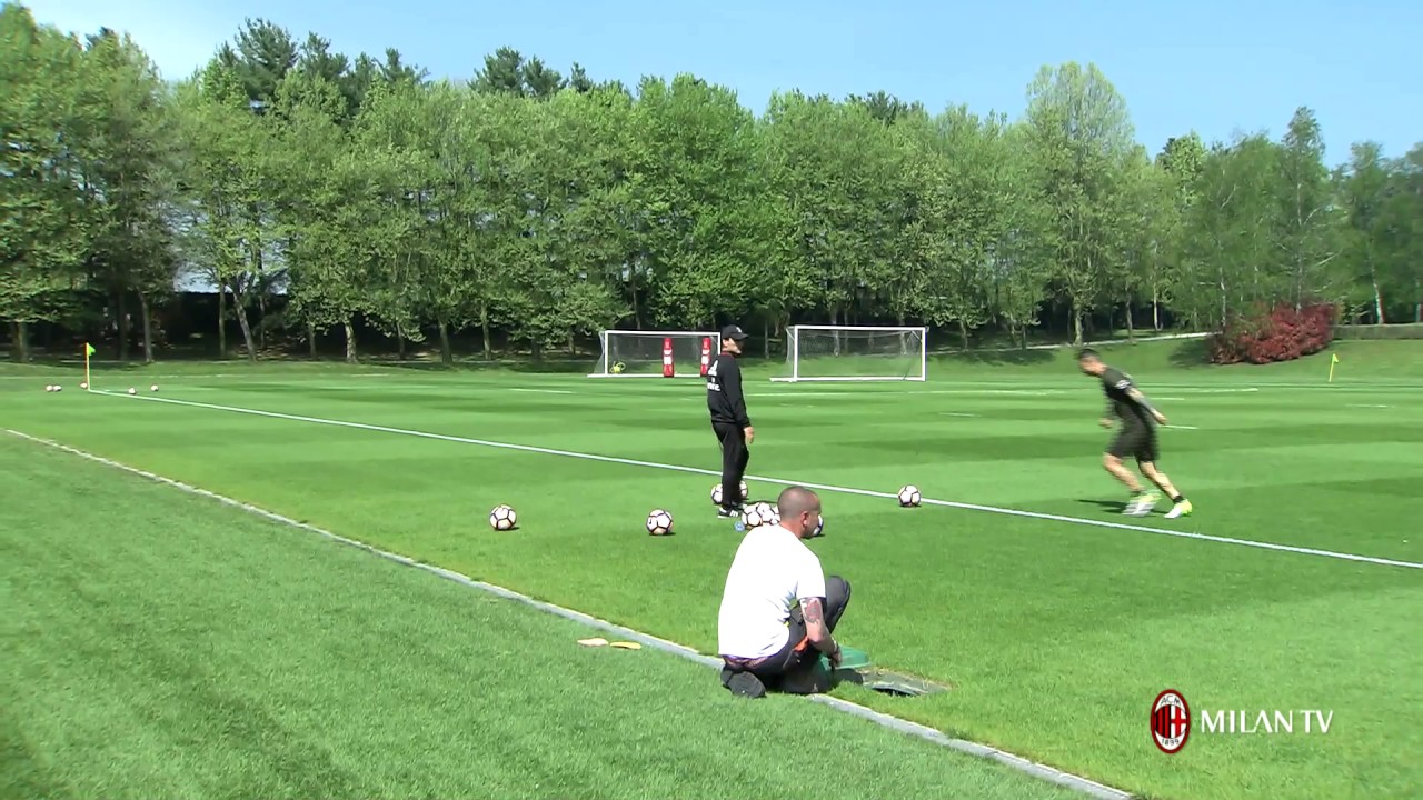 Corner flag challenge: Vincenzo Montella vs Gianluca Lapadula