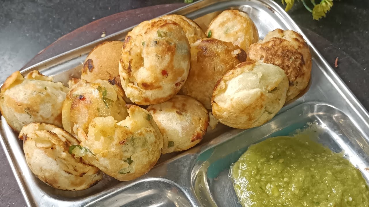 Rava Appe 🙏🏻🌿#youtubeshorts #ytshorts #trending #trendingshorts #cooking #recipe#new  #bandhilki
