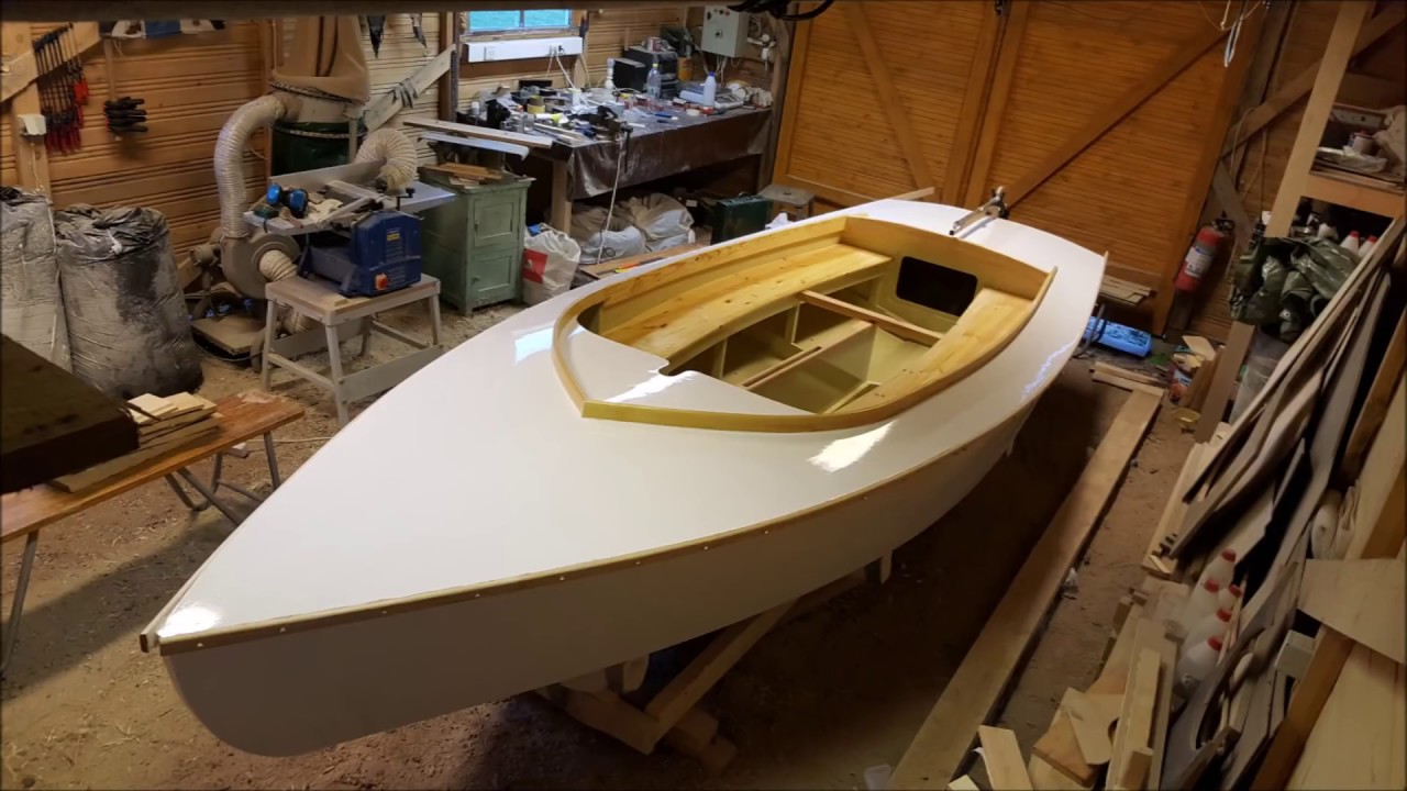 Sailboat building timelapse, 16footer, part 3