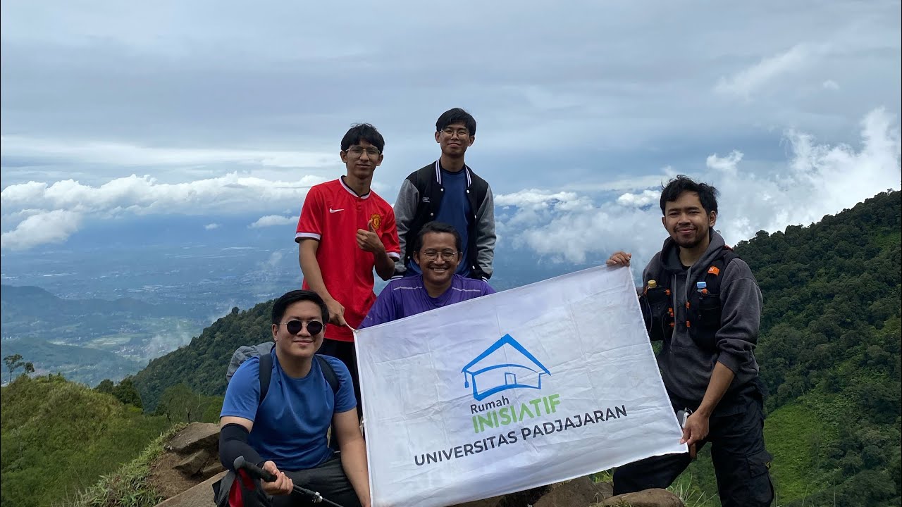 Gunung Sangar - Pendakian penuh lumpurrr