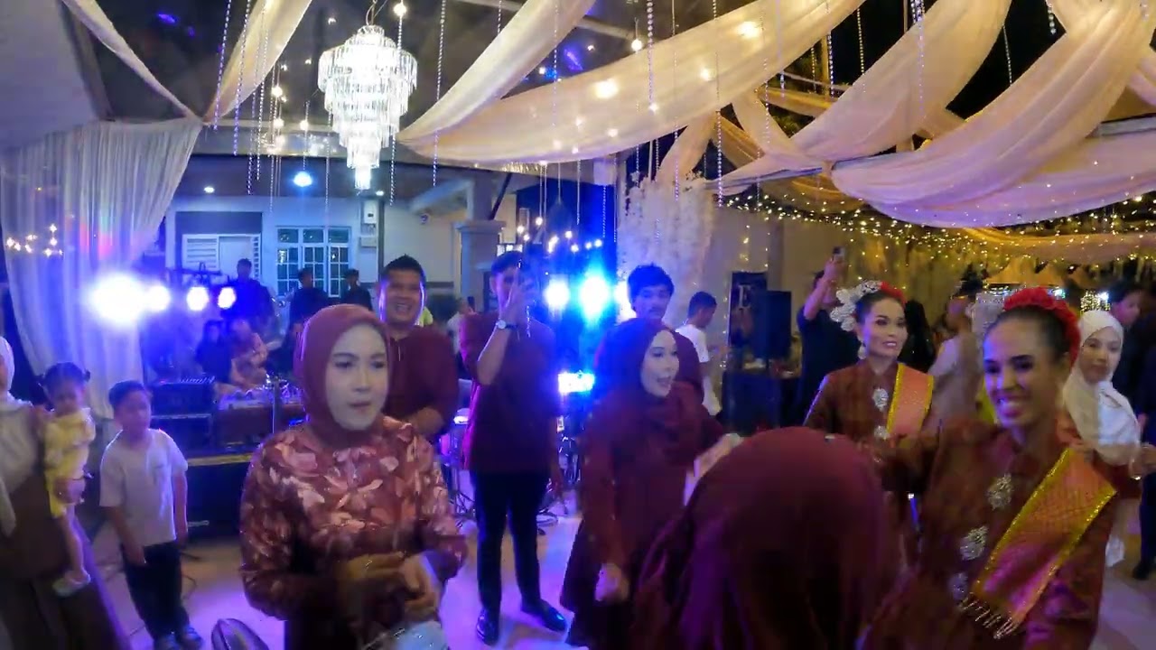 Eyka n  Nico Malay Wedding Malam Nikah Pesta ,Joget sampai pagi