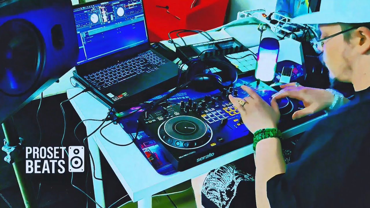 Learning to Scratch on DDJ-Rev1 – First Try on My Own Beat