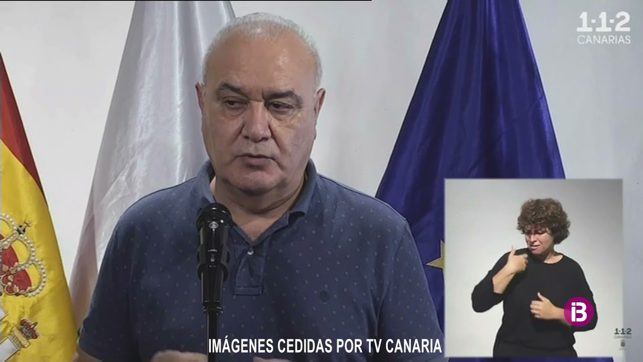 T&egrave;cnics de Pevolca demanen que ning&uacute; netegi les teulades cobertes de cendra del volc&agrave; tot sol