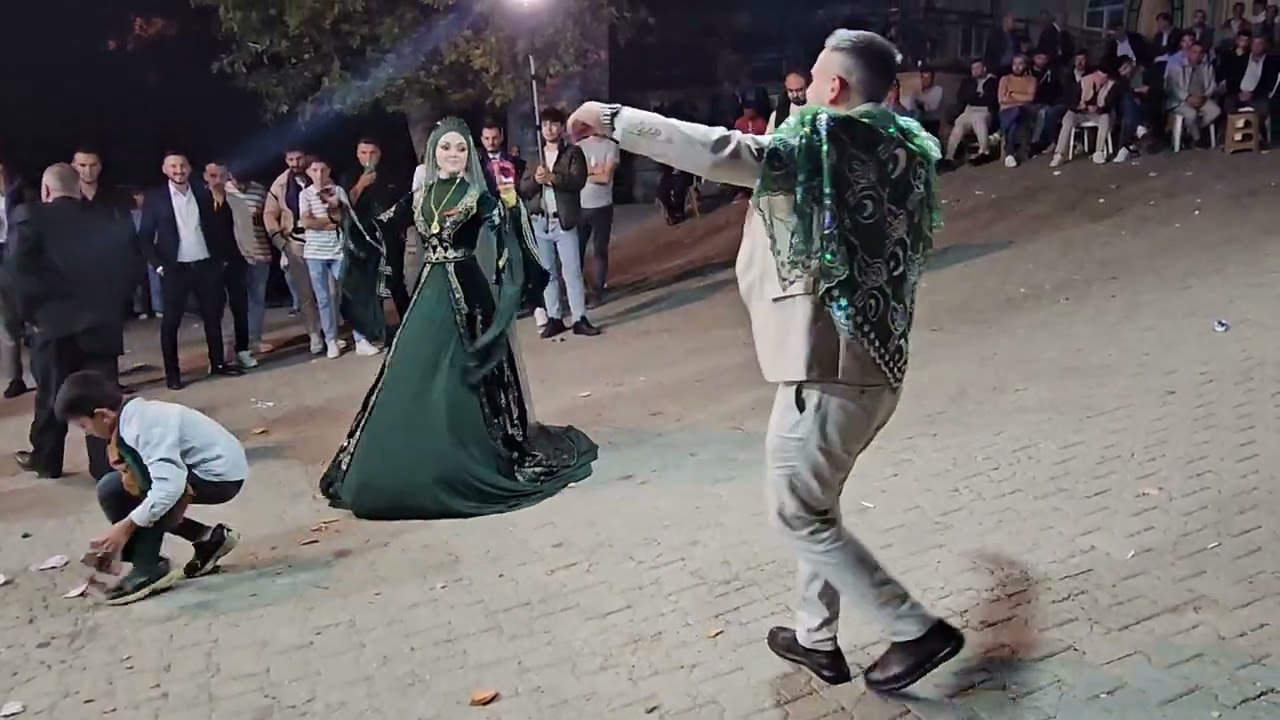 DEMİRCİ'nin SEVİNÇLER KÖYÜNDE HEDİYE AHMET KORKMAZ ÇİFTİNİN KINA TÖRENİNDEN GÖRÜNTÜLER 20-09-2024