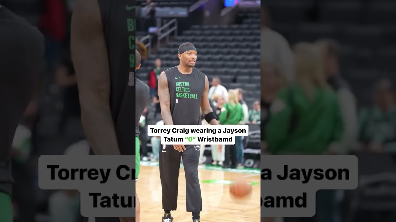 Torrey Craig shows his respect to JT
