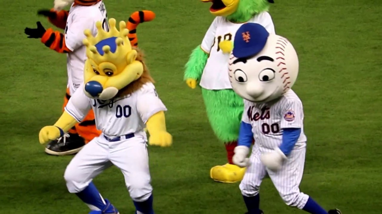 MLB Mascots Dancing