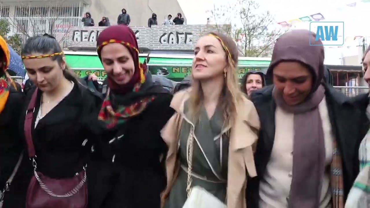 Li Nisêbîna Rengîn coşa Newrozê: Divê rêberê aştiyê azad be