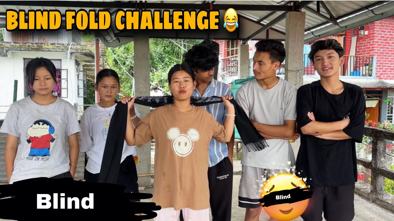 Blind Fold Challenge With My Roommates 😂🥰