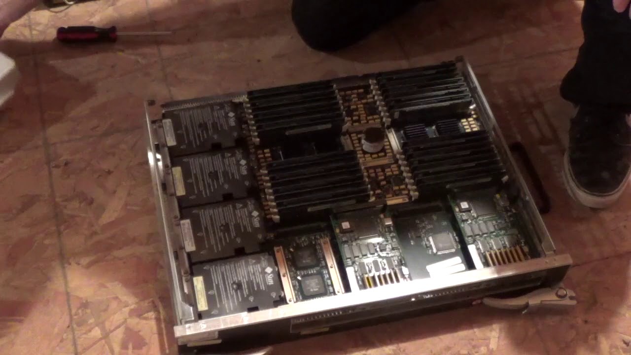 Sun E10000 - Component replacement