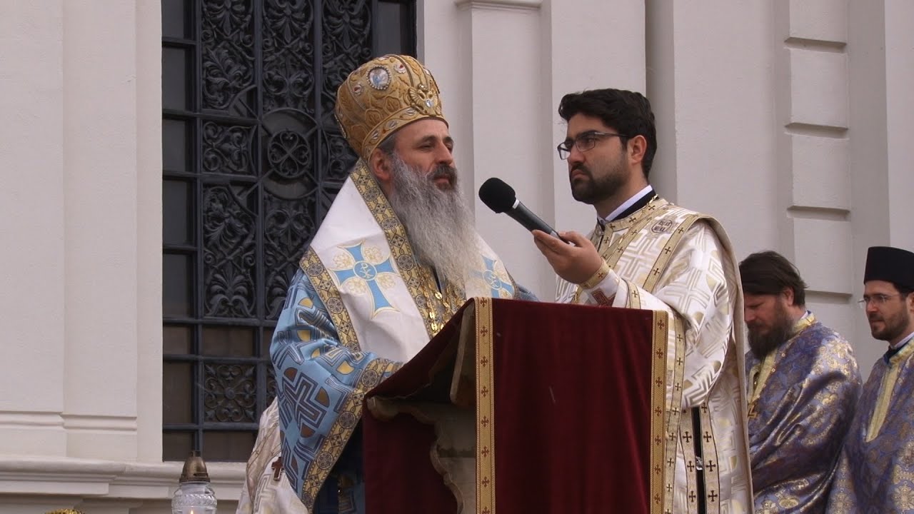 IPS Teofan: „Aceasta este semnificația botezului: arătarea slavei lui Dumnezeu la râul Iordan!”