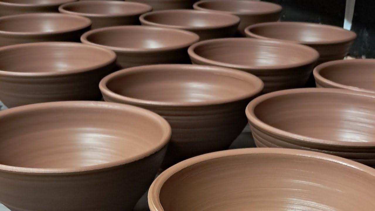 Real-time throwing pottery bowls, no edits, no music.