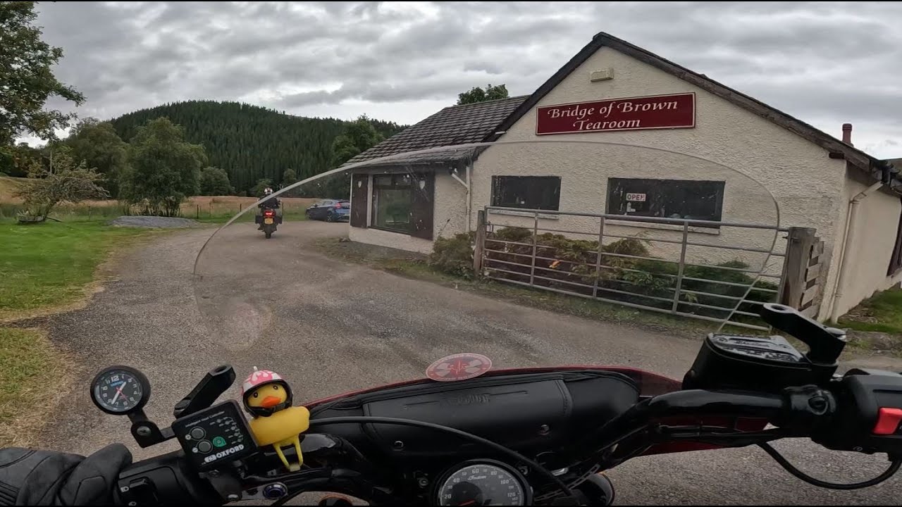 INDIAN SCOUT BOBBER ( Ruby ) following YAMAHA TRACER 7 GT ( Ivan ) - CROMDALE to B of B TEAROOM