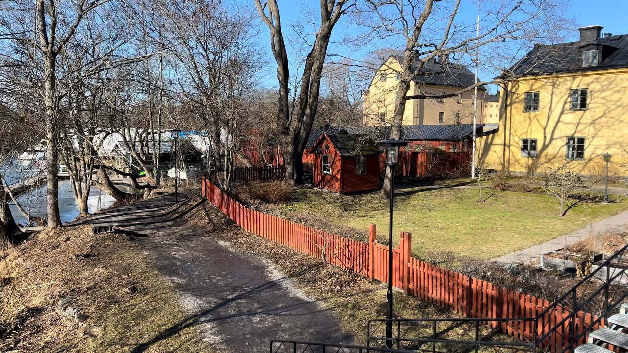 Stockholm Walks: Långholmen. Spring in the air and ice on the lake by the former prison. 