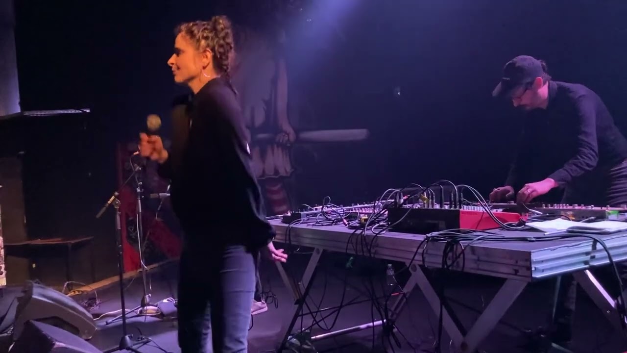 Lovataraxx - Zerrissen live @ Les Tanneries, Dijon 25/03/2023