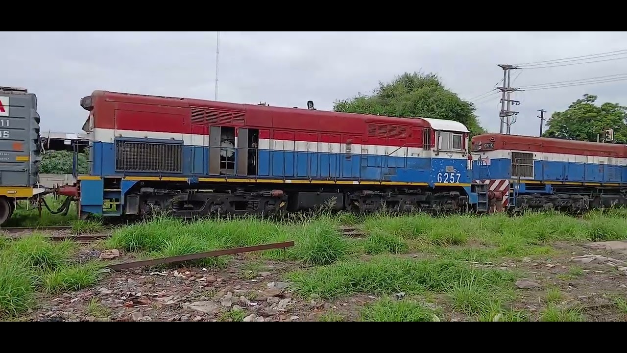 MEGA TREN VACÍO DE NCA PASA POR LA ESTACIÓN LA BANDA CON DESTINO HACIA CEVIL POZO (TUCUMÁN).