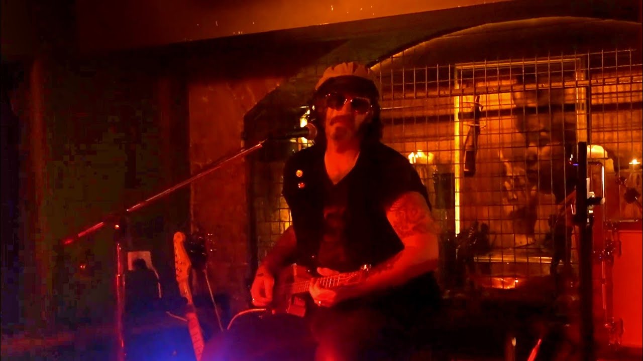 🎸JUNGLE JIM SMITH 🎸 (8th birthday, Festive Blues Festival) @ Beneath Driver Lane, Melbourne 7/12/25